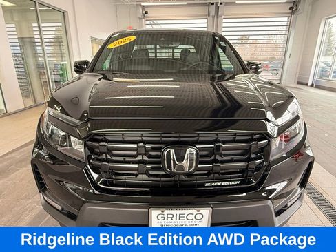 Used 2025 Honda Ridgeline Black Edition image 2