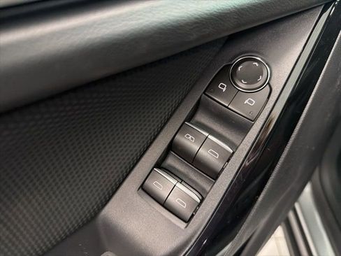 New 2026 Chevrolet Equinox RS AWD/4WD image 13