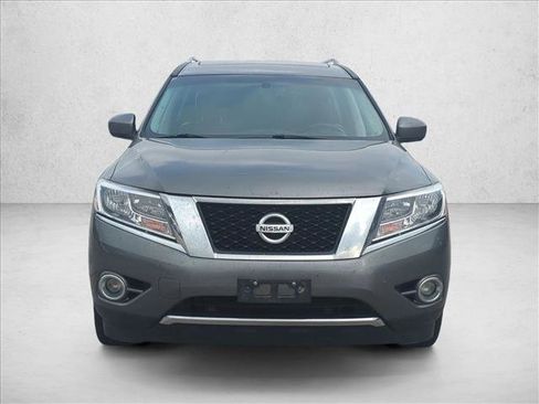 Used 2015 Nissan Pathfinder Platinum w/ Family Entertainment Package image 2