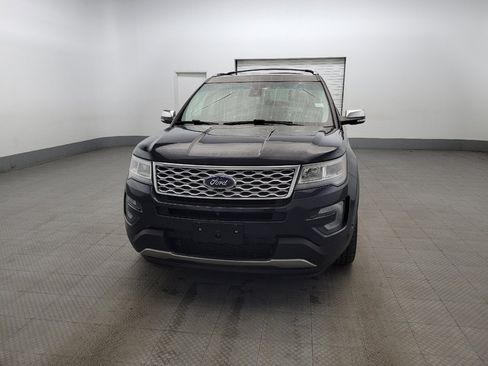 Used 2017 Ford Explorer Platinum image 15
