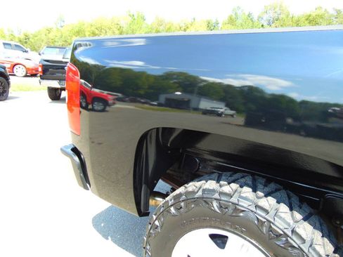 Used 2010 Chevrolet Silverado 1500 LT w/ Interior Plus Package AWD/4WD image 36