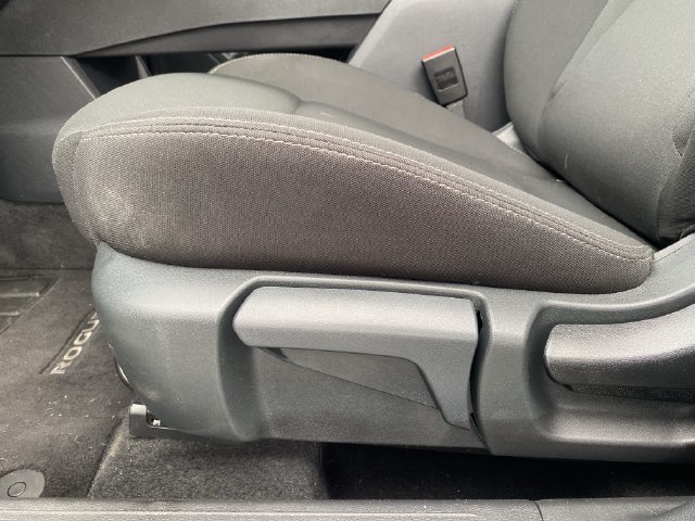Used 2025 Nissan Rogue S AWD/4WD image 21