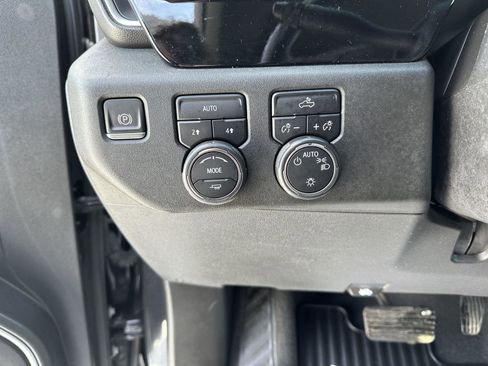 Used 2023 Chevrolet Silverado 1500 LT image 23