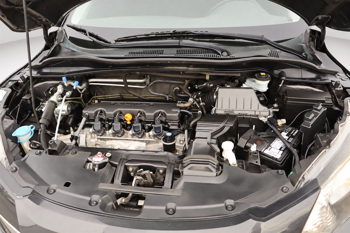 Used 2018 Honda HR-V EX image 41