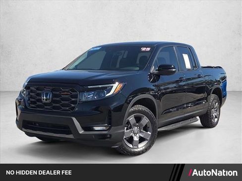 Used 2025 Honda Ridgeline TrailSport image 1