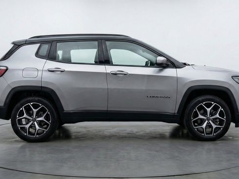 Used 2025 Jeep Compass Limited AWD/4WD image 11