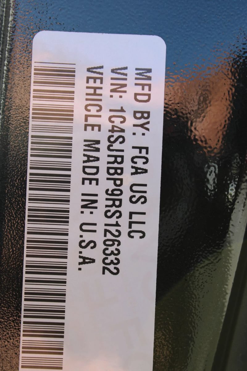 Used 2024 Jeep Wagoneer L Series II RWD image 9