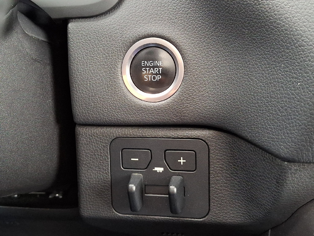 Used 2022 Toyota Tundra Limited AWD/4WD image 25