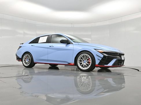 Used 2025 Hyundai Elantra N FWD image 2