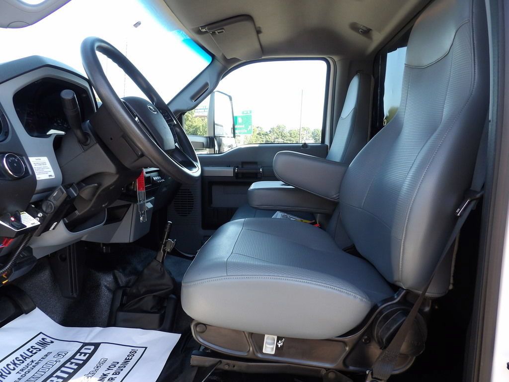 Used 2025 Ford F650 2WD Regular Cab Super Duty image 29