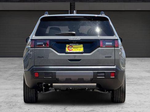 New 2026 Jeep Cherokee Overland w/ Trailer Tow Group AWD/4WD image 5