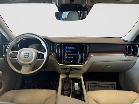 Used 2021 Volvo S60 T6 Momentum image 20