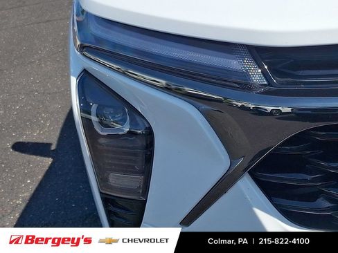 Certified 2025 Chevrolet Trax RS w/ Driver Confidence Package FWD image 11