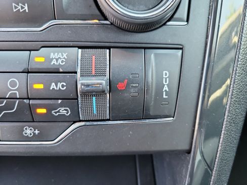 Used 2017 Ford Explorer XLT w/ Equipment Group 202A FWD image 17
