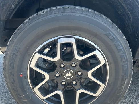 Used 2022 Ford Bronco Black Diamond AWD/4WD image 18