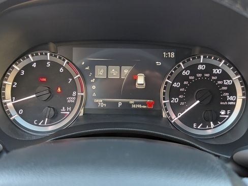 Used 2024 Toyota Highlander LE image 20