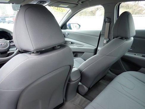 Used 2023 Hyundai Elantra SEL image 16