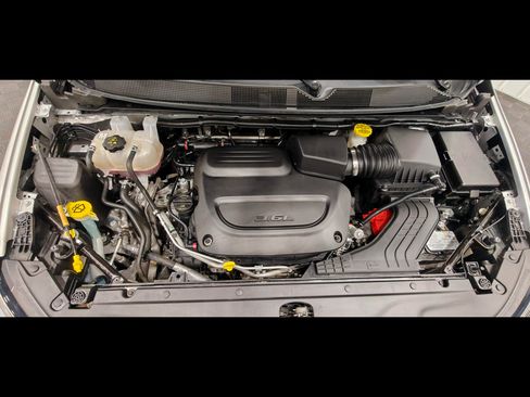 Used 2024 Chrysler Pacifica Touring-L FWD image 56