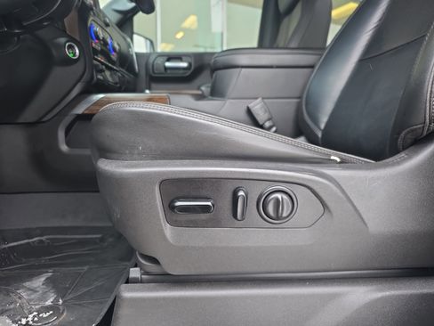 Used 2020 Chevrolet Silverado 1500 High Country w/ Technology Package image 15