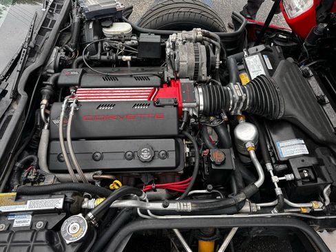 Used 1996 Chevrolet Corvette Coupe image 8