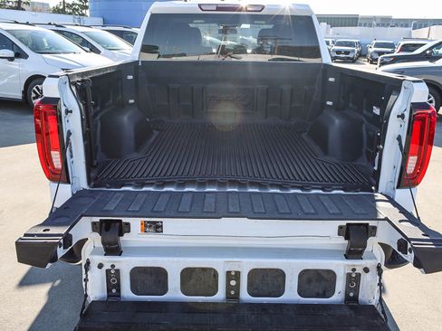 Used 2024 GMC Sierra 1500 SLT image 26