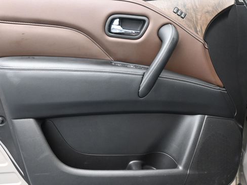 Used 2023 INFINITI QX80 Premium Select w/ All-Season Package image 42