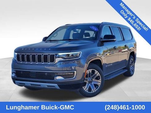Used 2024 Jeep Wagoneer L Series II w/ Flexible Seating Group image 1