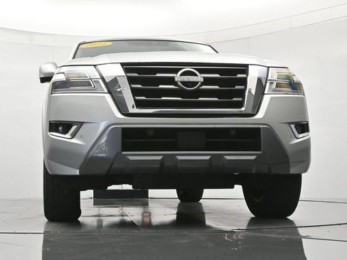 Used 2021 Nissan Armada SL w/ Captain's Chairs Package AWD/4WD image 40