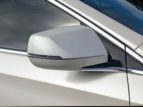 Used 2015 Cadillac XTS Luxury w/ Driver Awareness Package FWD image 7