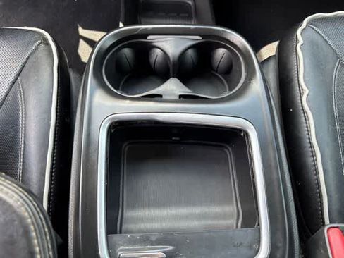 Used 2019 Chrysler Pacifica Limited w/ Advanced Safetytec Group FWD image 17