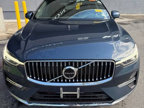 Used 2023 Volvo XC60 T8 Ultimate AWD/4WD image 4