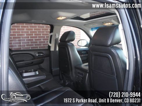 Used 2013 Chevrolet Avalanche LTZ image 10