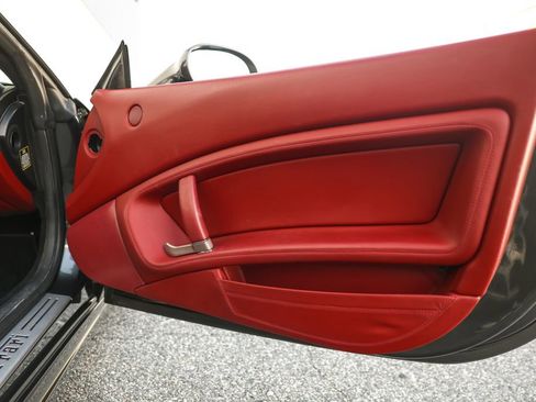 Used 2010 Ferrari California RWD image 25