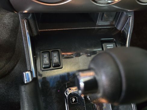 Used 2012 Mitsubishi Galant ES image 27