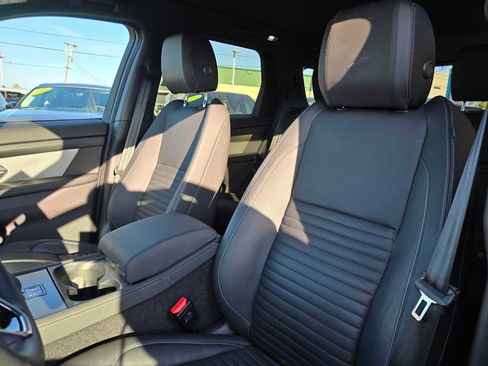 Used 2024 Land Rover Discovery Sport Dynamic SE image 21
