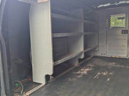 Used 2017 Chevrolet Express 2500 image 19