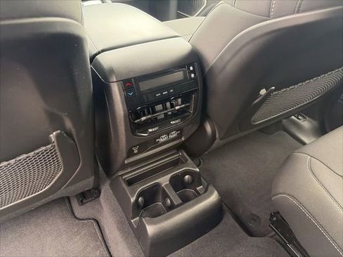 Used 2022 Jeep Grand Cherokee L Laredo w/ Luxury Tech Group I AWD/4WD image 25