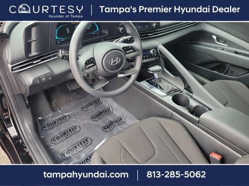 Certified 2025 Hyundai Elantra Blue image 13