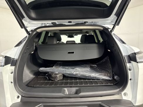 Certified 2025 Nissan Murano SL w/ Cargo Package AWD/4WD image 36