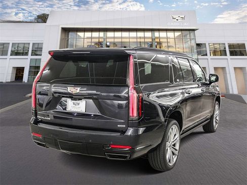 New 2026 Cadillac Escalade ESV Platinum Sport image 6