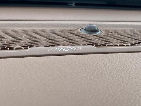 Used 2019 RAM 1500 Laramie AWD/4WD image 22