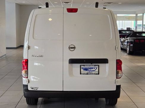 Used 2021 Nissan NV200 S FWD image 9