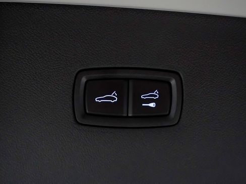 Certified 2025 Porsche Cayenne S image 14