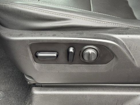 Used 2021 Chevrolet Silverado 2500 LTZ w/ LTZ Premium Package image 20