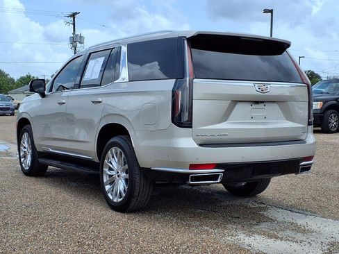 Used 2023 Cadillac Escalade Premium Luxury image 6