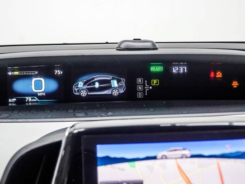 Used 2021 Toyota Prius Prime XLE FWD image 28
