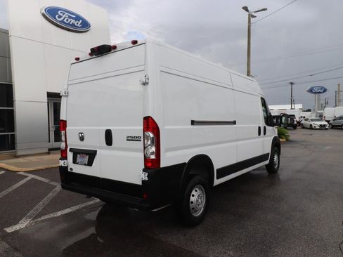 Used 2023 RAM ProMaster 2500 FWD image 13