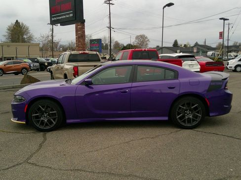Used 2018 Dodge Charger R/T image 5
