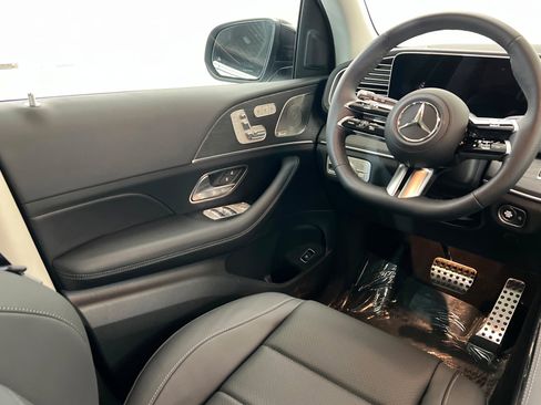 New 2026 Mercedes-Benz GLS 450 4MATIC image 11
