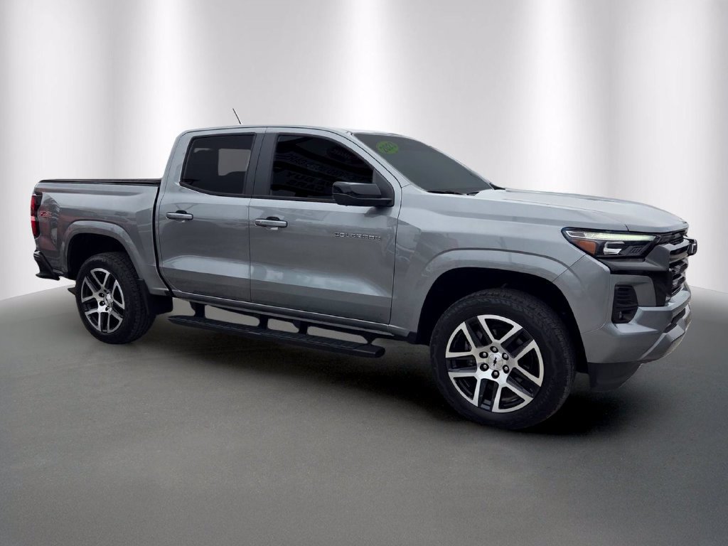 Certified 2023 Chevrolet Colorado Z71 w/ Z71 Convenience Package 2 AWD/4WD image 2
